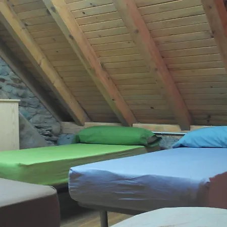 Refugi D'alos Hostal